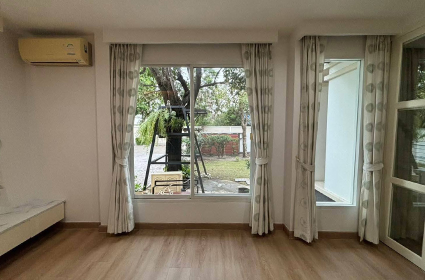 House with Shared Pool in Lat Phrao 